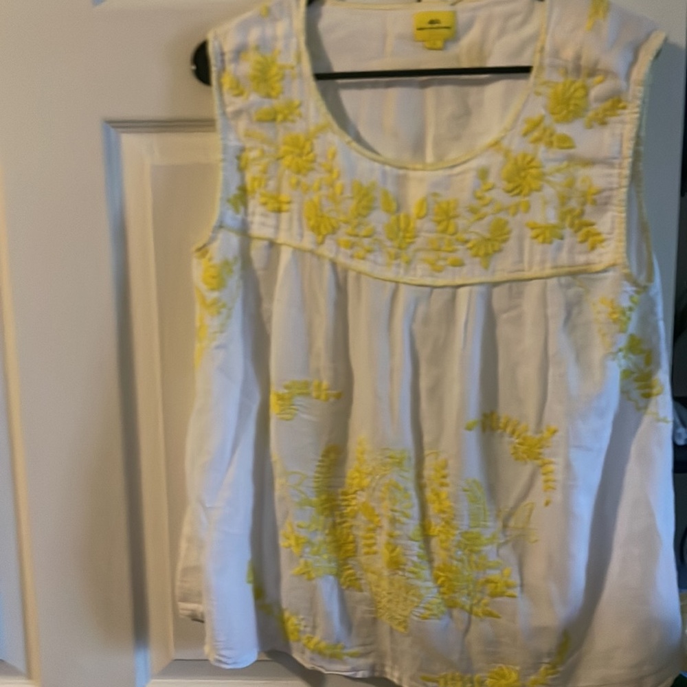 Roberta Roller Rabbit Embroidered Sleeveless Top - Picture 2 of 9
